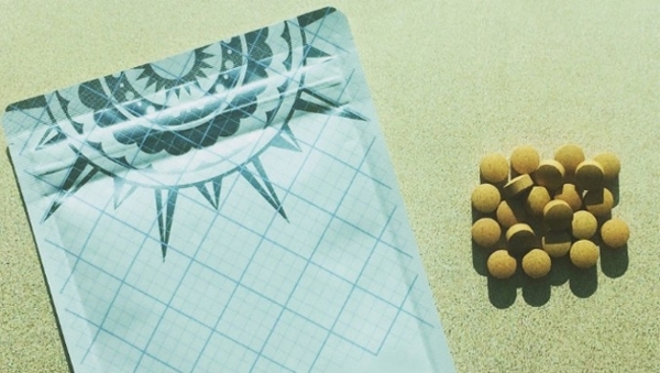 WHITE VEIL(�z���C�g���F�[��)